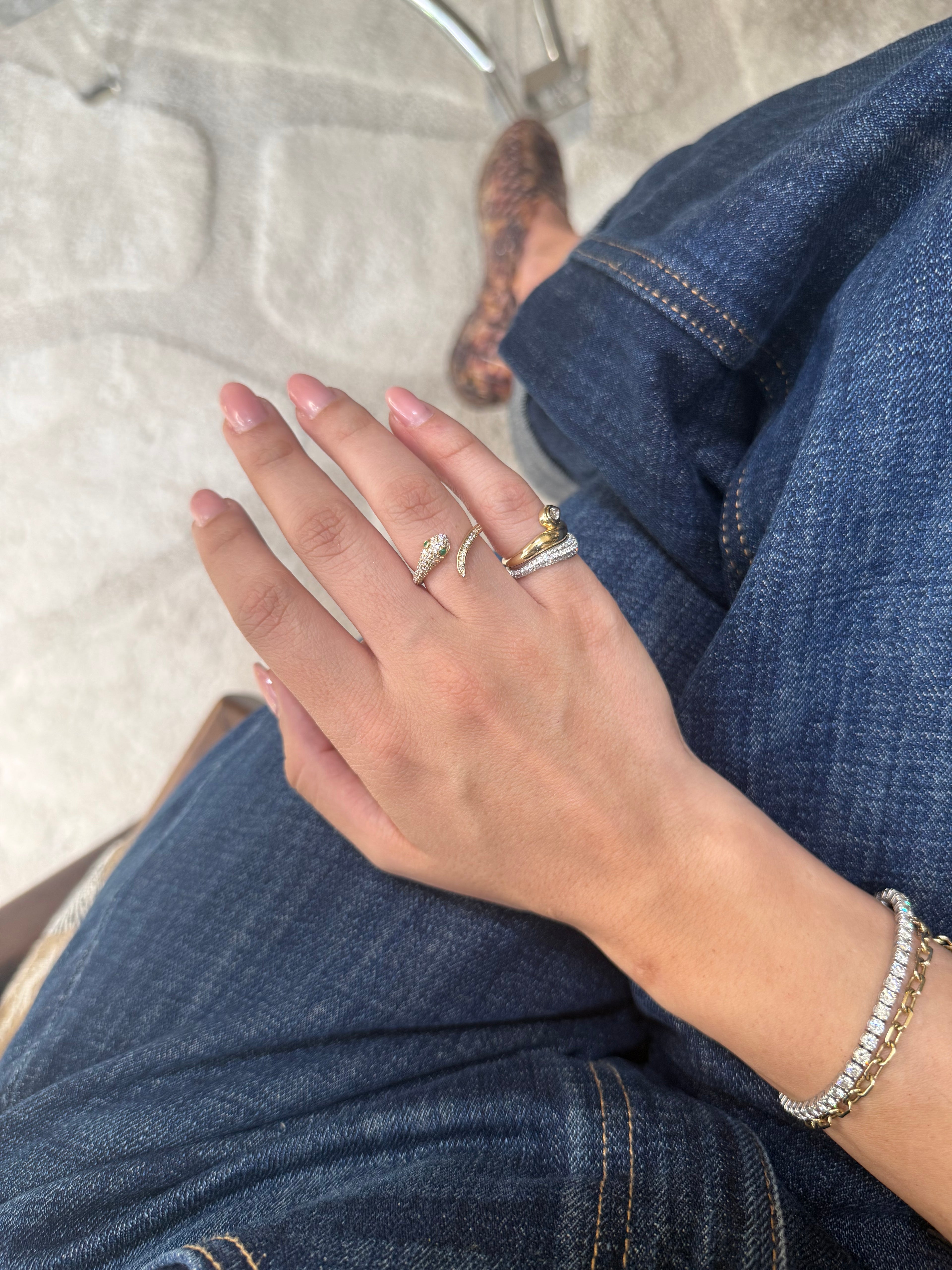 Anillo DAINTY PAVE VIBORA