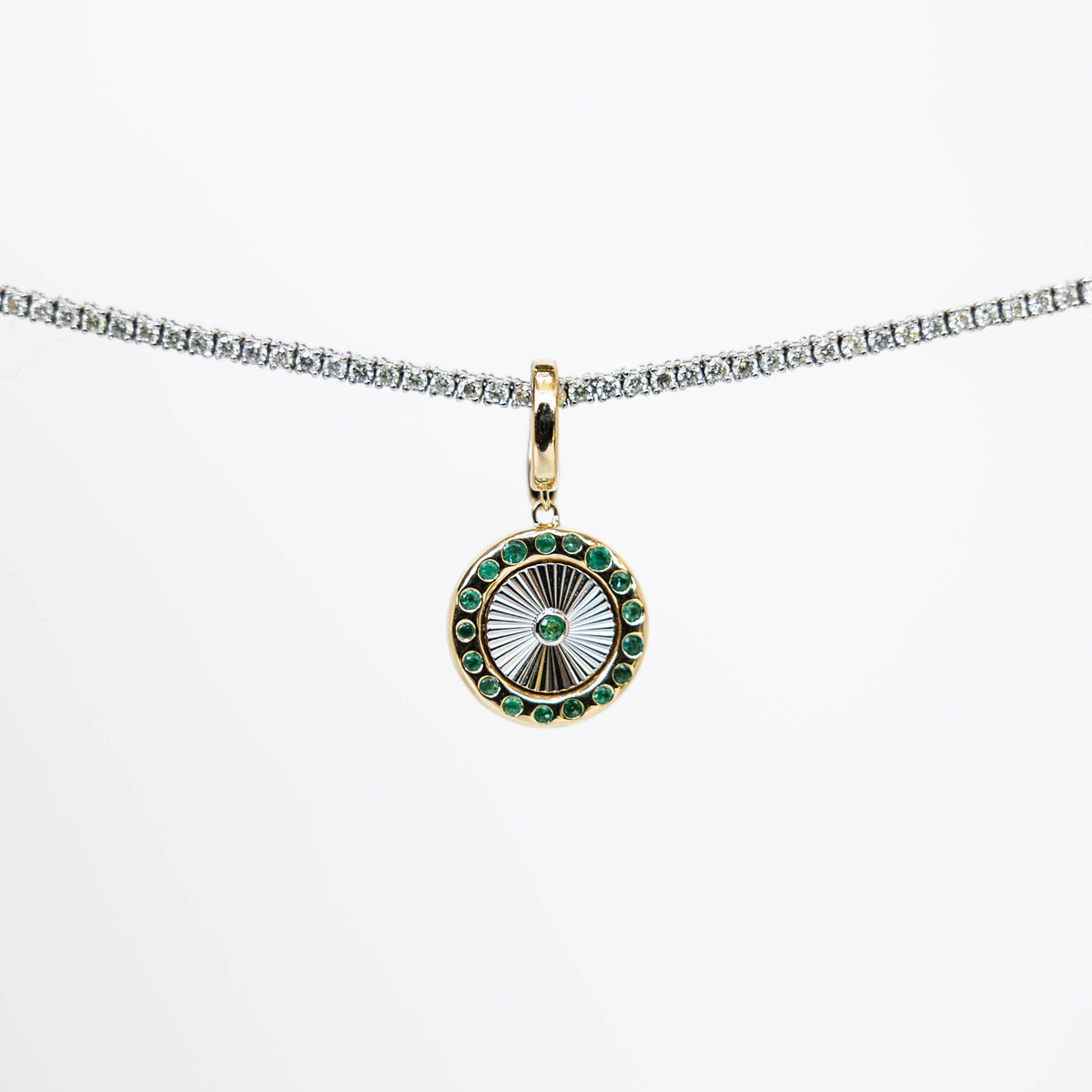 Dije EMERALD RAY STAR CHARM