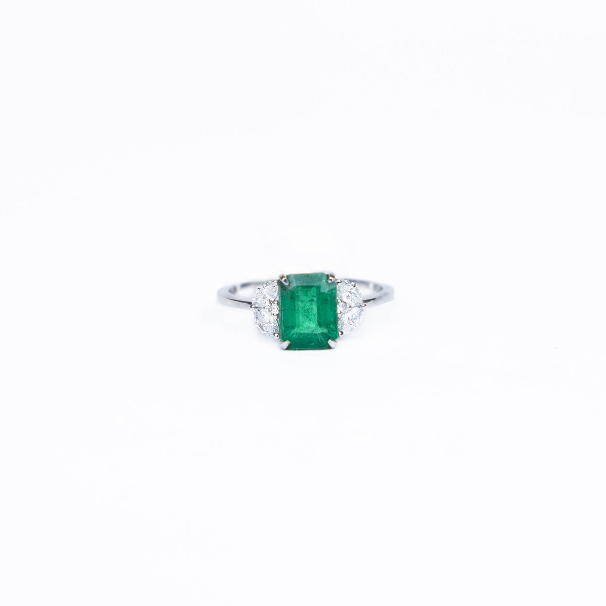 Anillo EMERALD SIDE MARQUISE