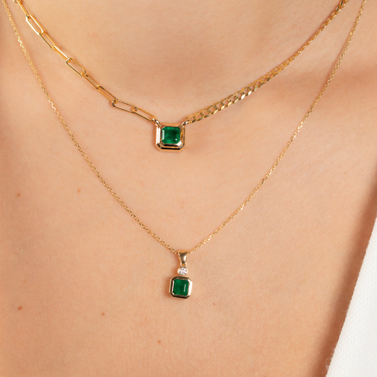 Emerald necklace with square bezel